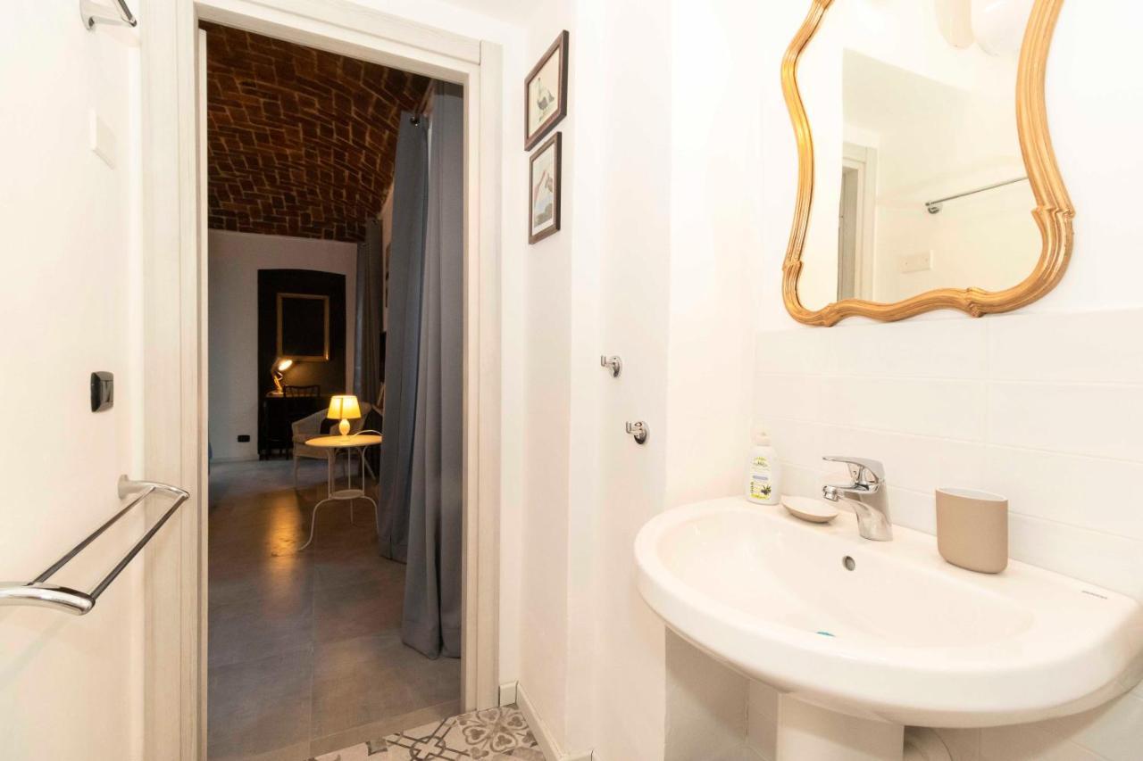Santa Chiara Apartment Near Piazza Statuto تورينو المظهر الخارجي الصورة