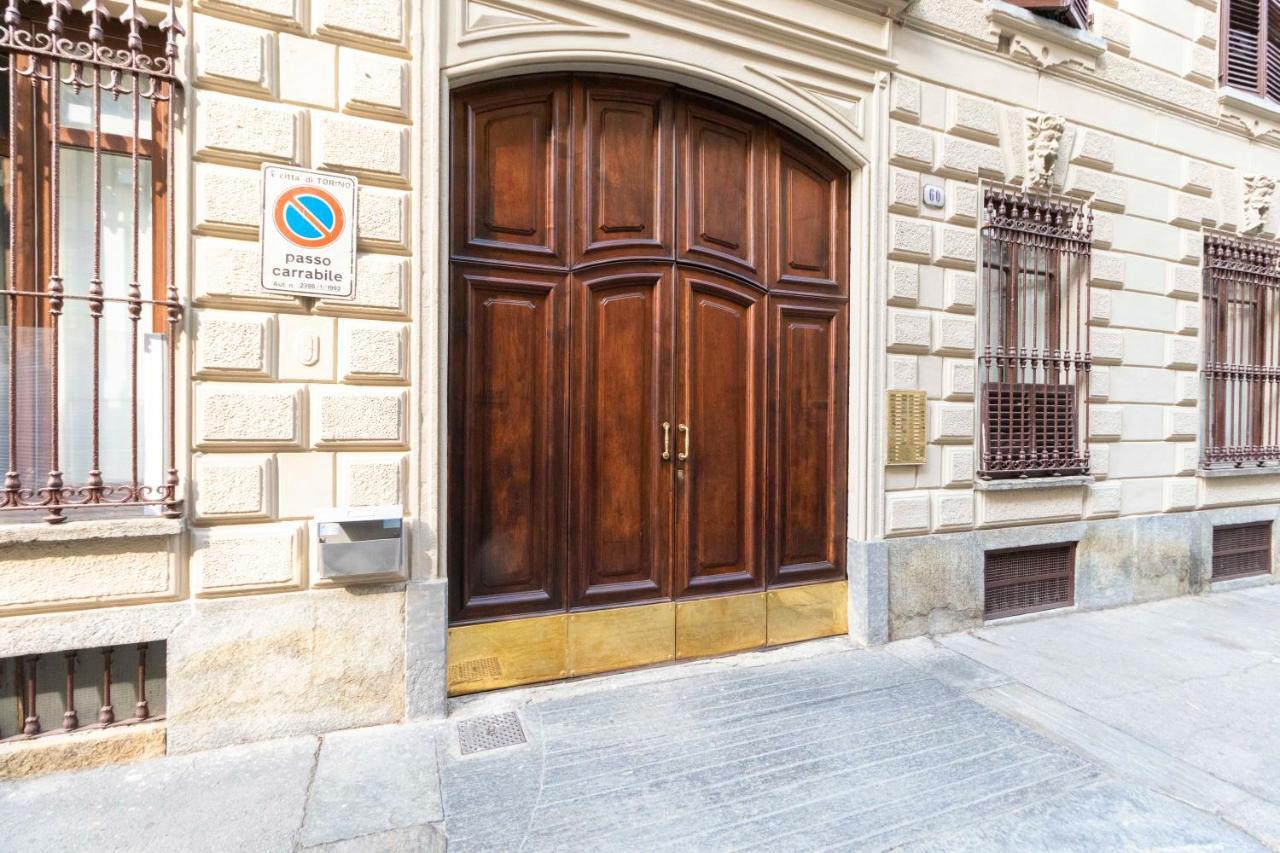 Santa Chiara Apartment Near Piazza Statuto تورينو المظهر الخارجي الصورة